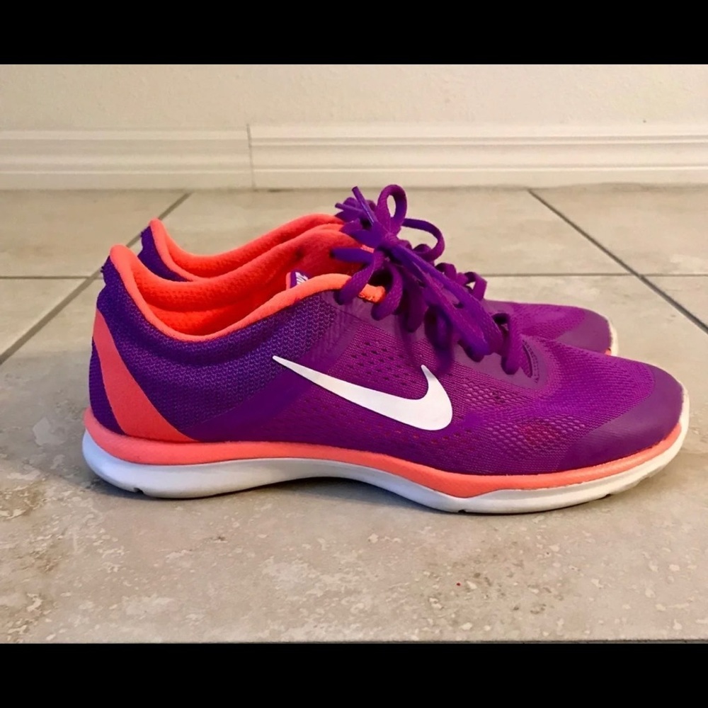 Nike training in season 5 womens running shoe 8.5